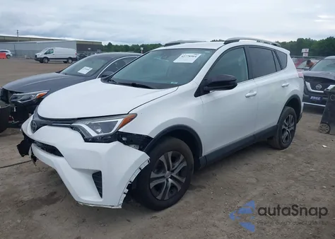 2018 Toyota Rav4 Le z USA, uszkodzony, nr VIN 2T3ZFREV0JW481069